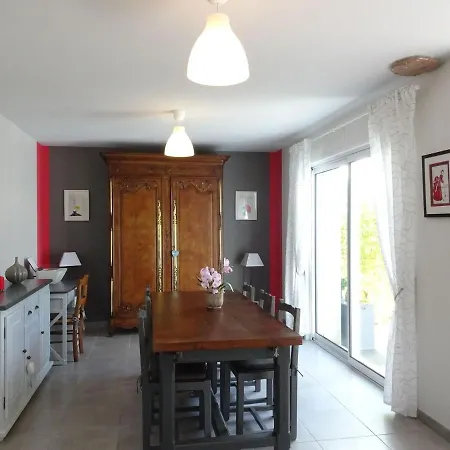 Casa de Férias Modern House Not Far From Mont Saint-michel *